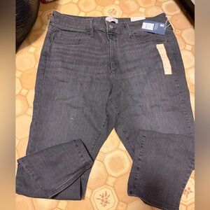 NWT Universal women’s Gray Jeans